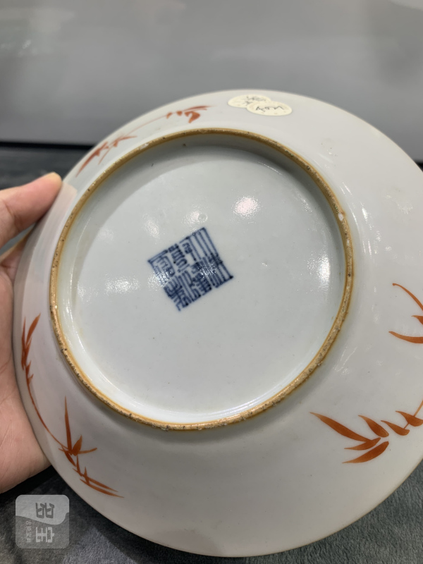 清乾隆秋葵绿地轧道粉彩折枝花卉纹盘 - 图6